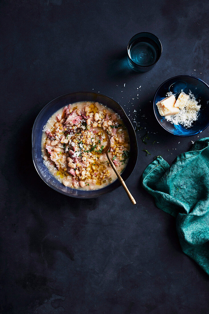 Farro, white bean and smoked ham soup