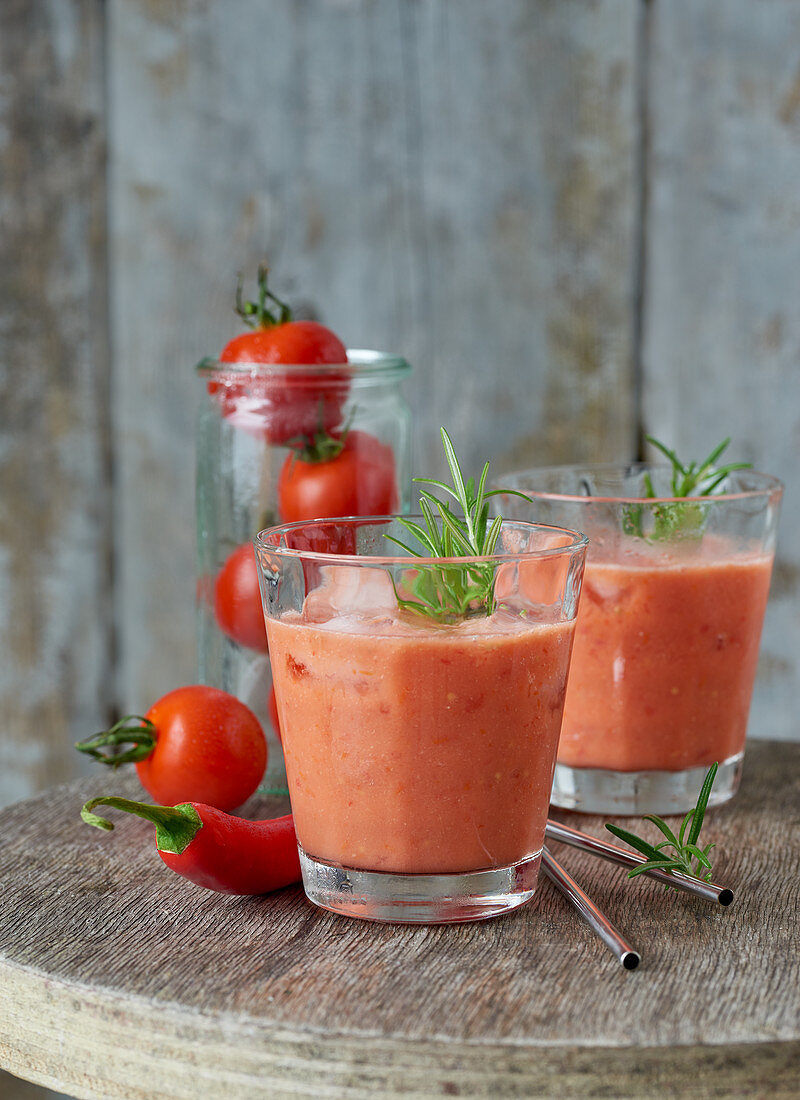 Tomato smoothie with rosemary and chilli