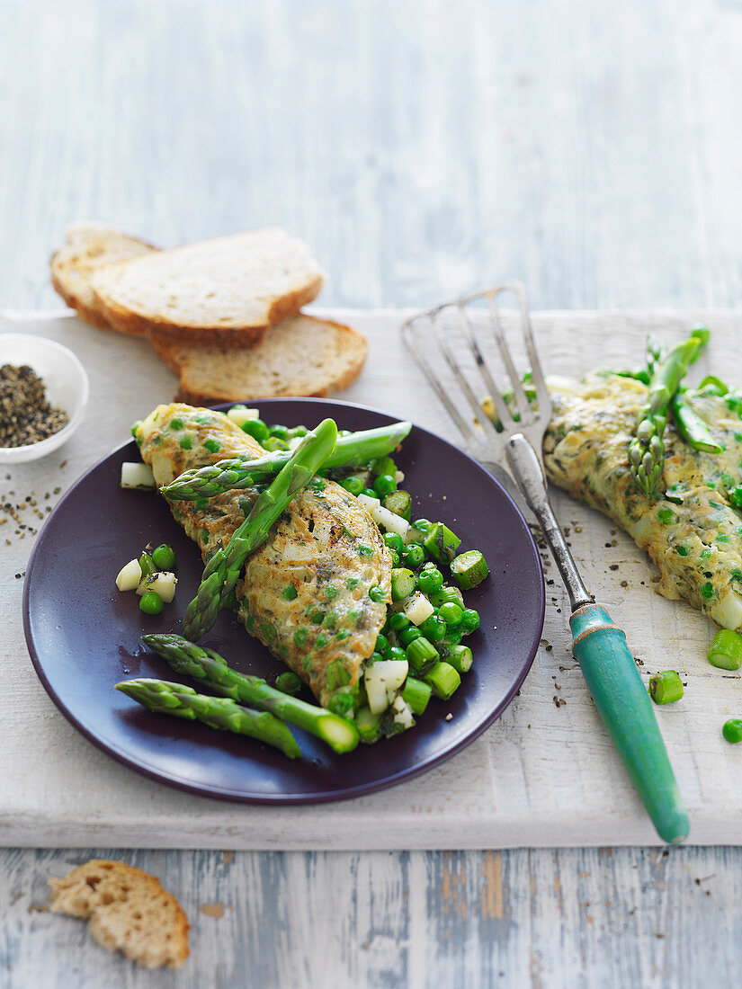 Omlette with Asparagus and Mint