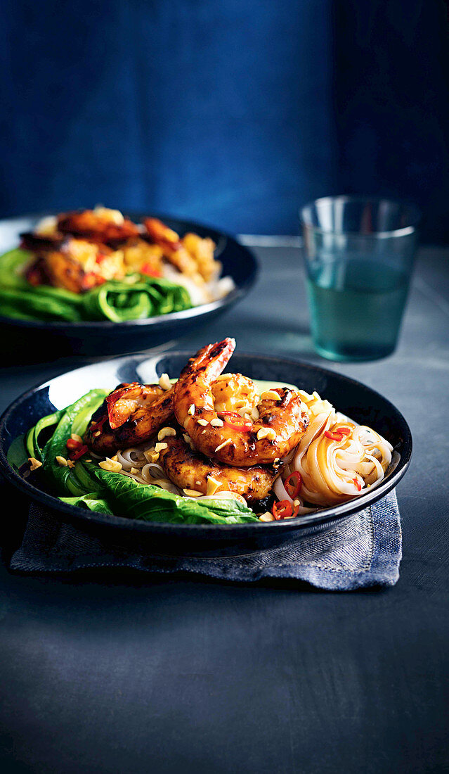 Charred oyster sauce prawns with rice noodles