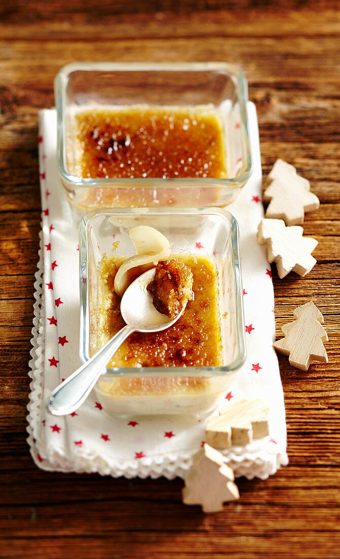 Creme brulee with pears for Christmas