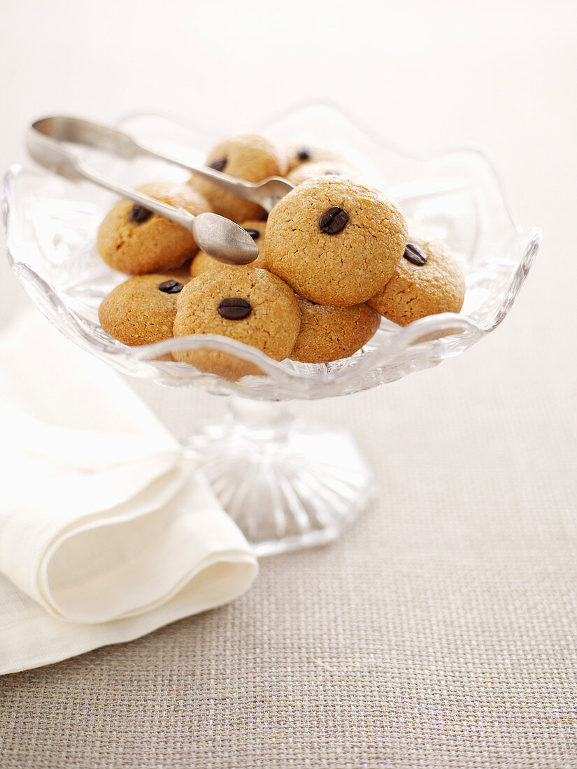 Coffee almond biscuits