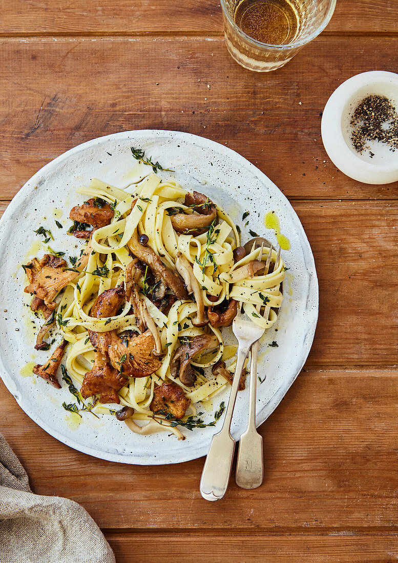 Tagliatelle mit Waldpilzen (Aufsicht)