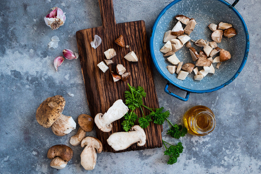 Making mushrooms soup