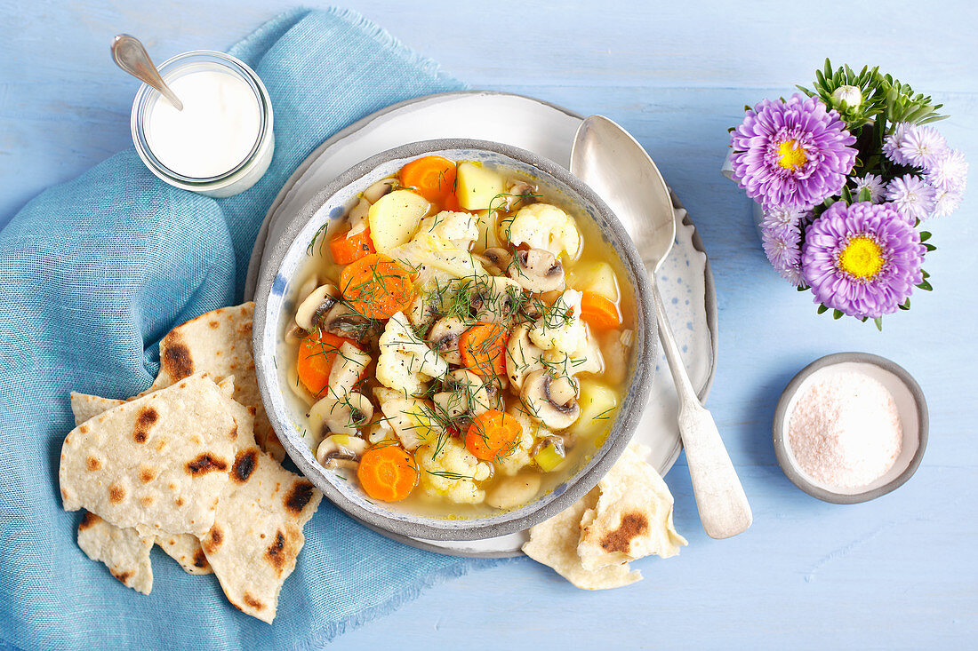 Blumenkohl-Kartoffel-Suppe mit Pilzen