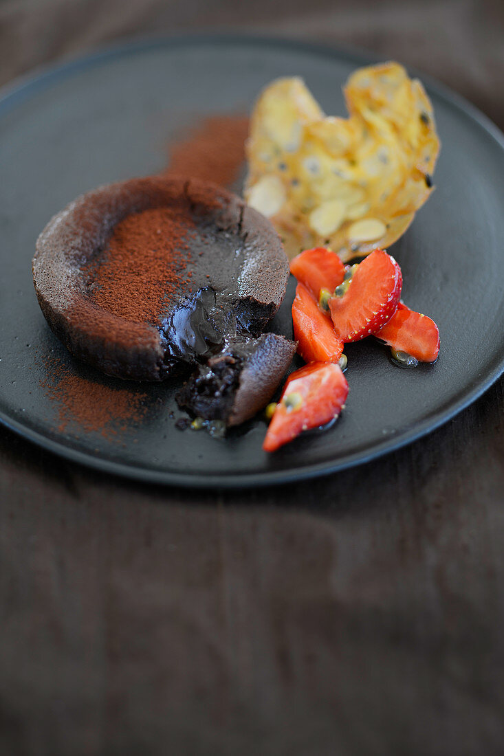 Mini chocolate cake with strawberries