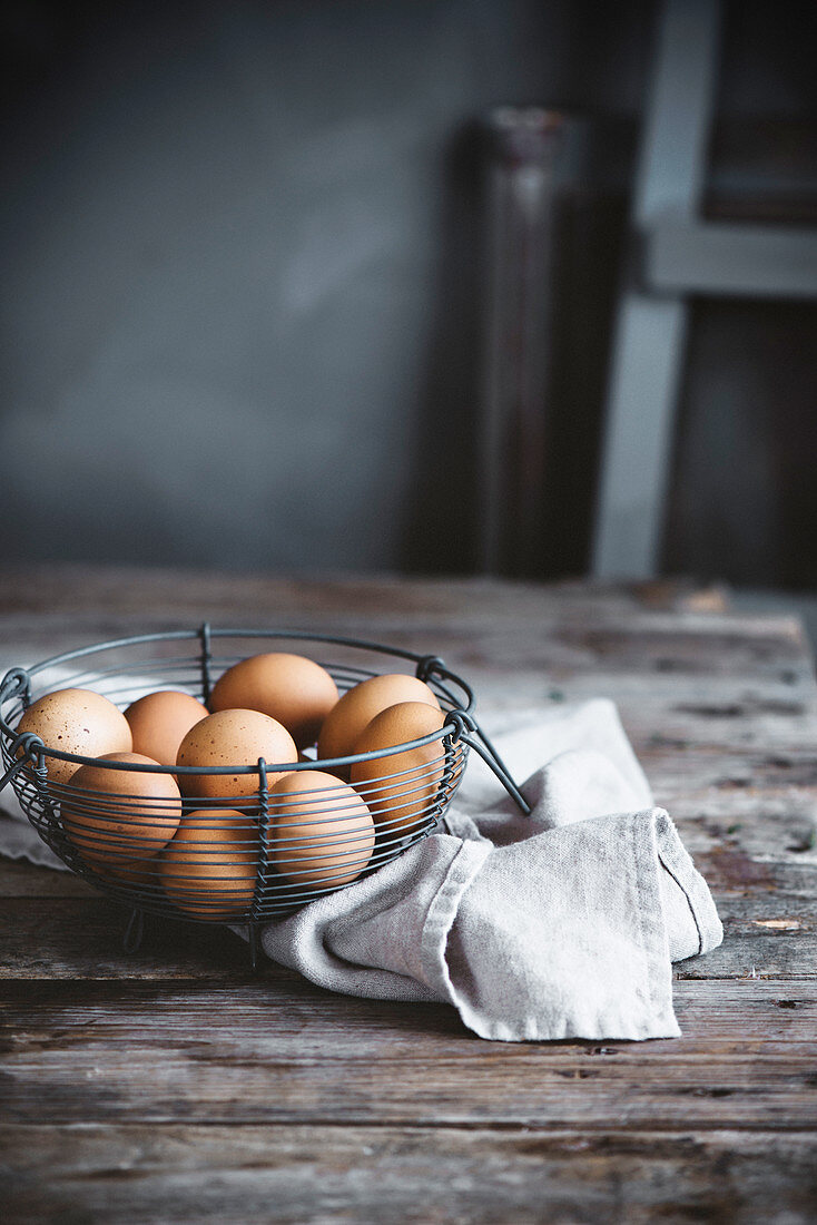 Eggs in net bowl