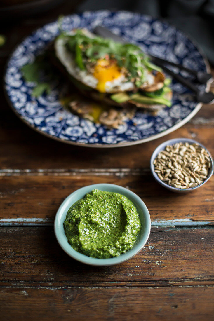 Pesto im Schälchen