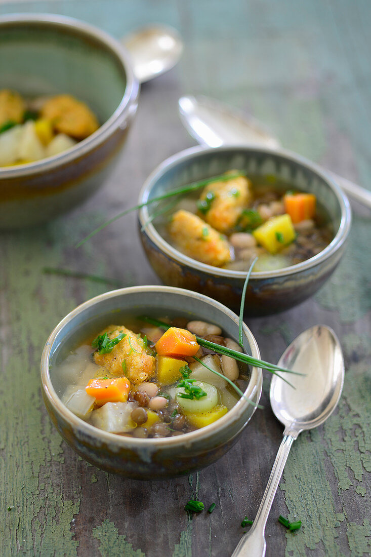 Vegan legumes and vegetable stew