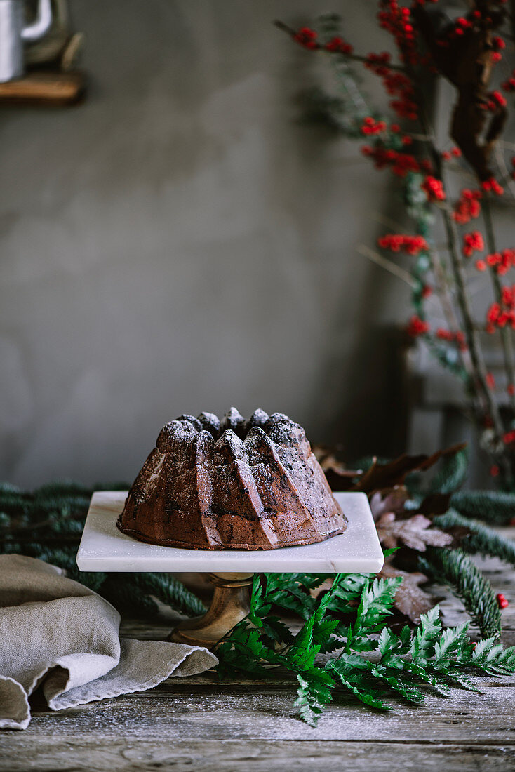 Chocolate cake on stand