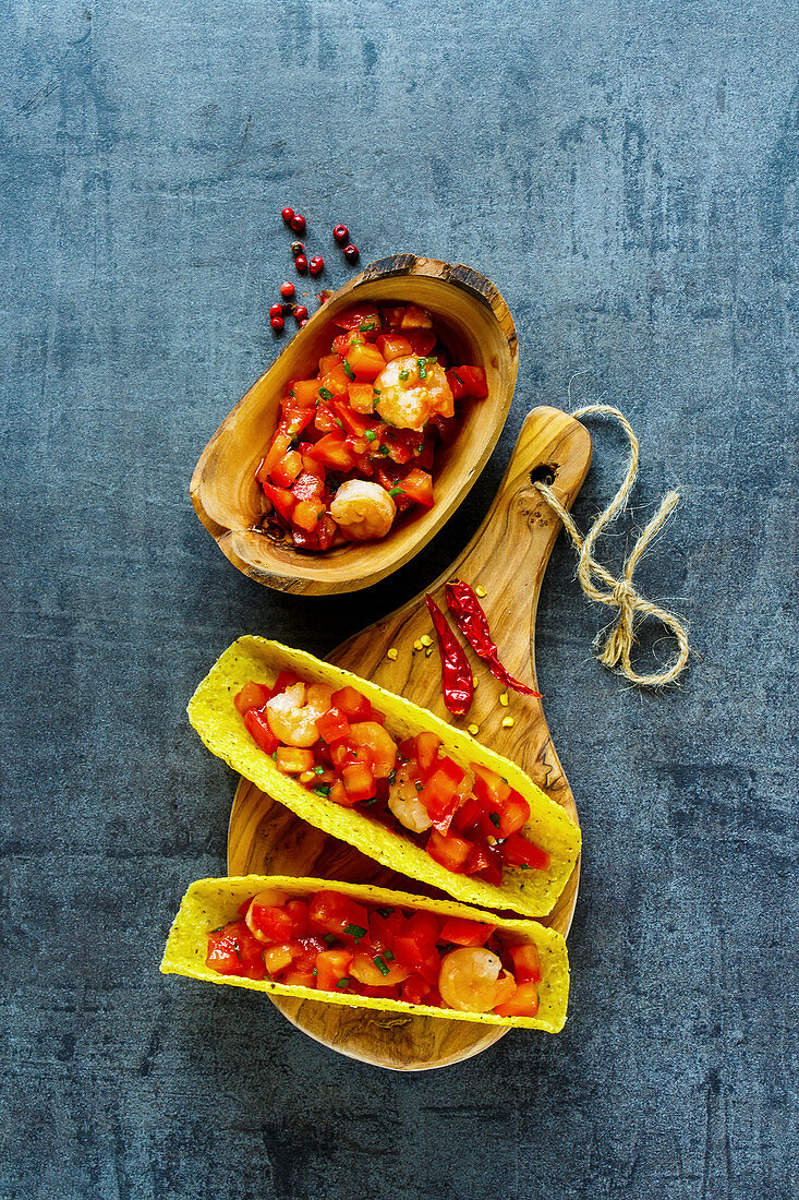 Mexican shrimp tacos with homemade salsa