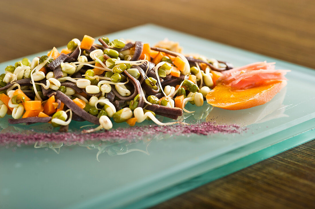 Rice noodle salad with sprouts