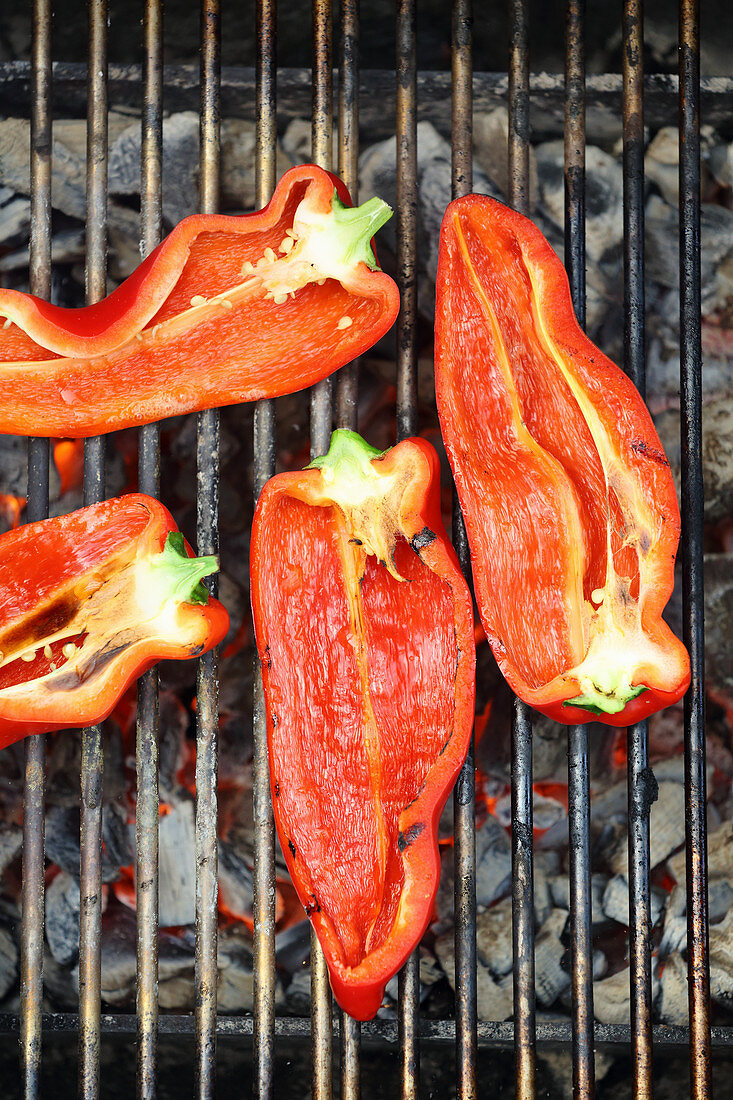 Grilled red pointed peppers