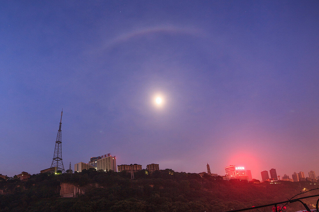 Lunar halo, Chongqing, China