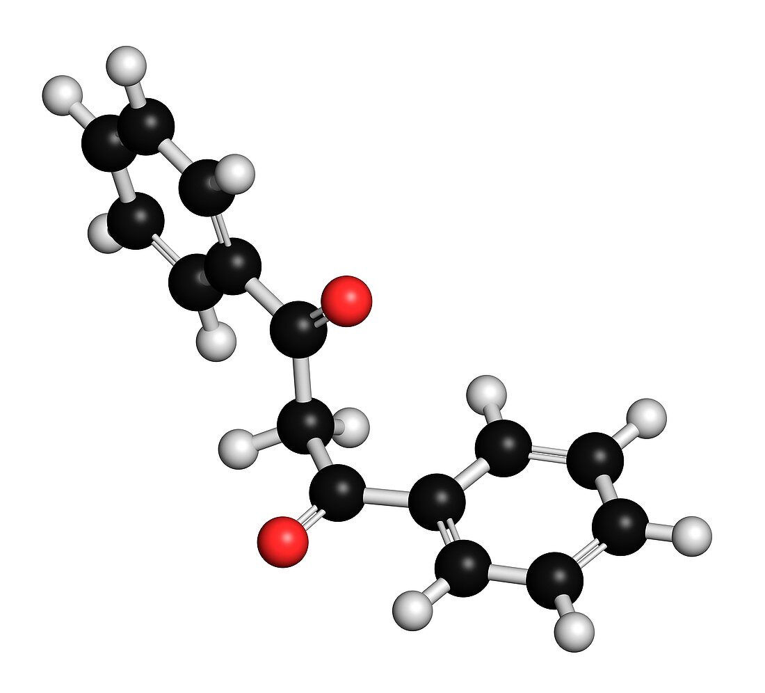 Dibenzoylmethane molecule