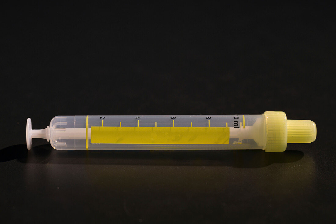 Device for sampling urine