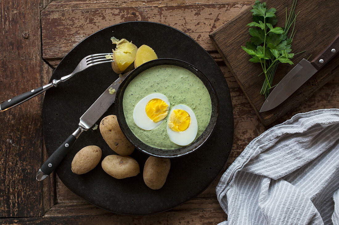 Grüne Sauce mit Ei und Pellkartoffeln (Hessen, Deutschland)