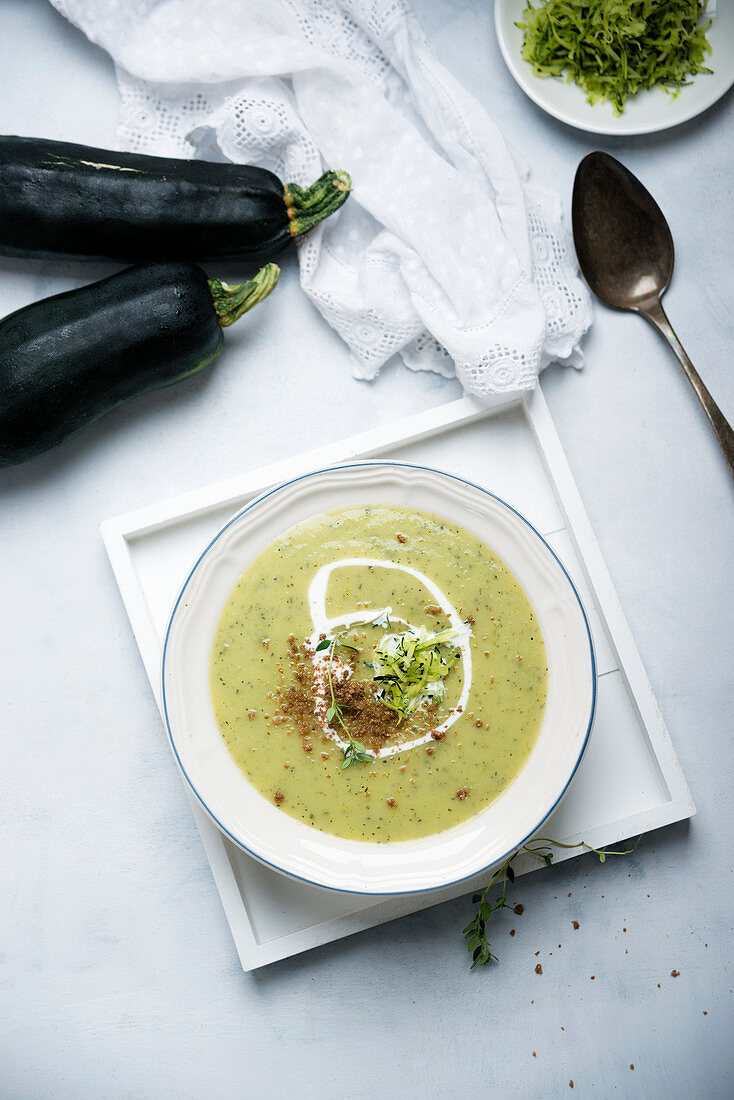 Vegan cream of courgette soup