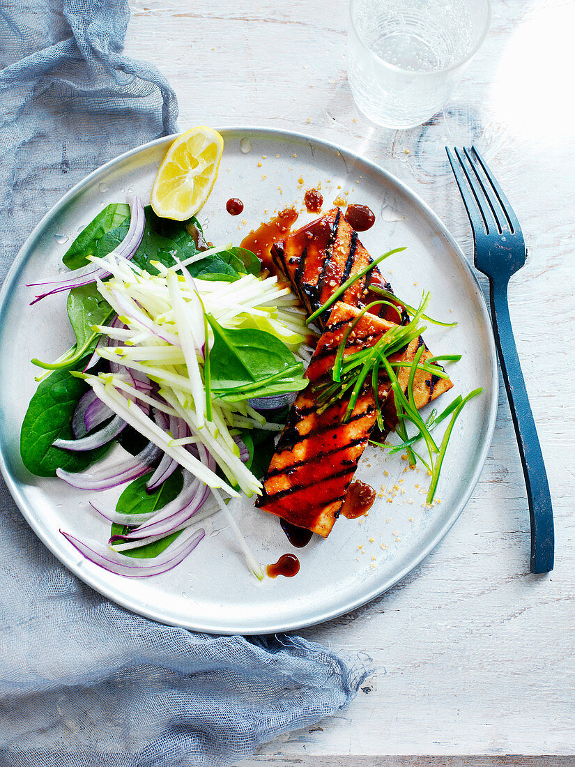 Satay Tofu with Spinach and Apple Salad