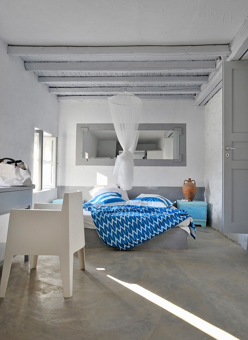 Schlafzimmer im modernen griechischen Stil