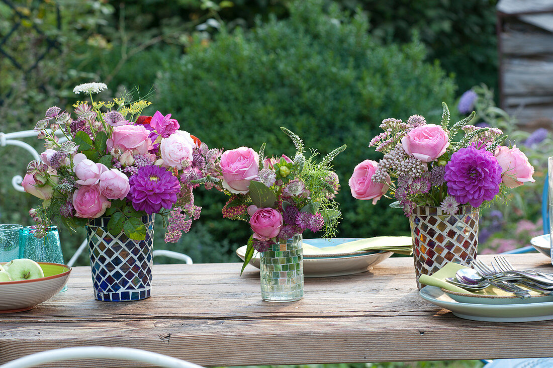 Tone-on-tone bouquets of roses, dahlias, umbel, and yarrow