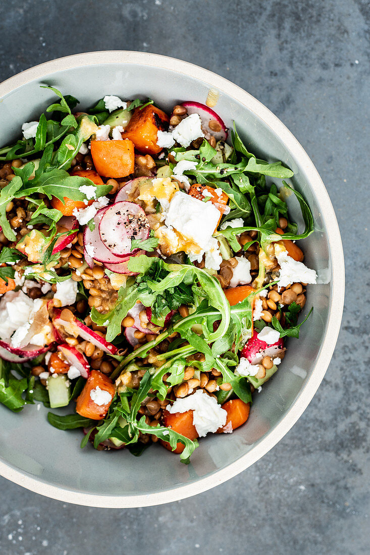Quick lentil salad with sweet potatoes and radishes