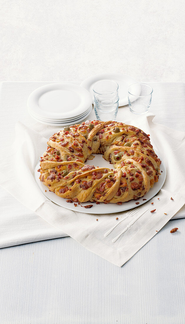 Angelica salata (Pikanter Hefekuchen mit Schinken und Käse, Italien)