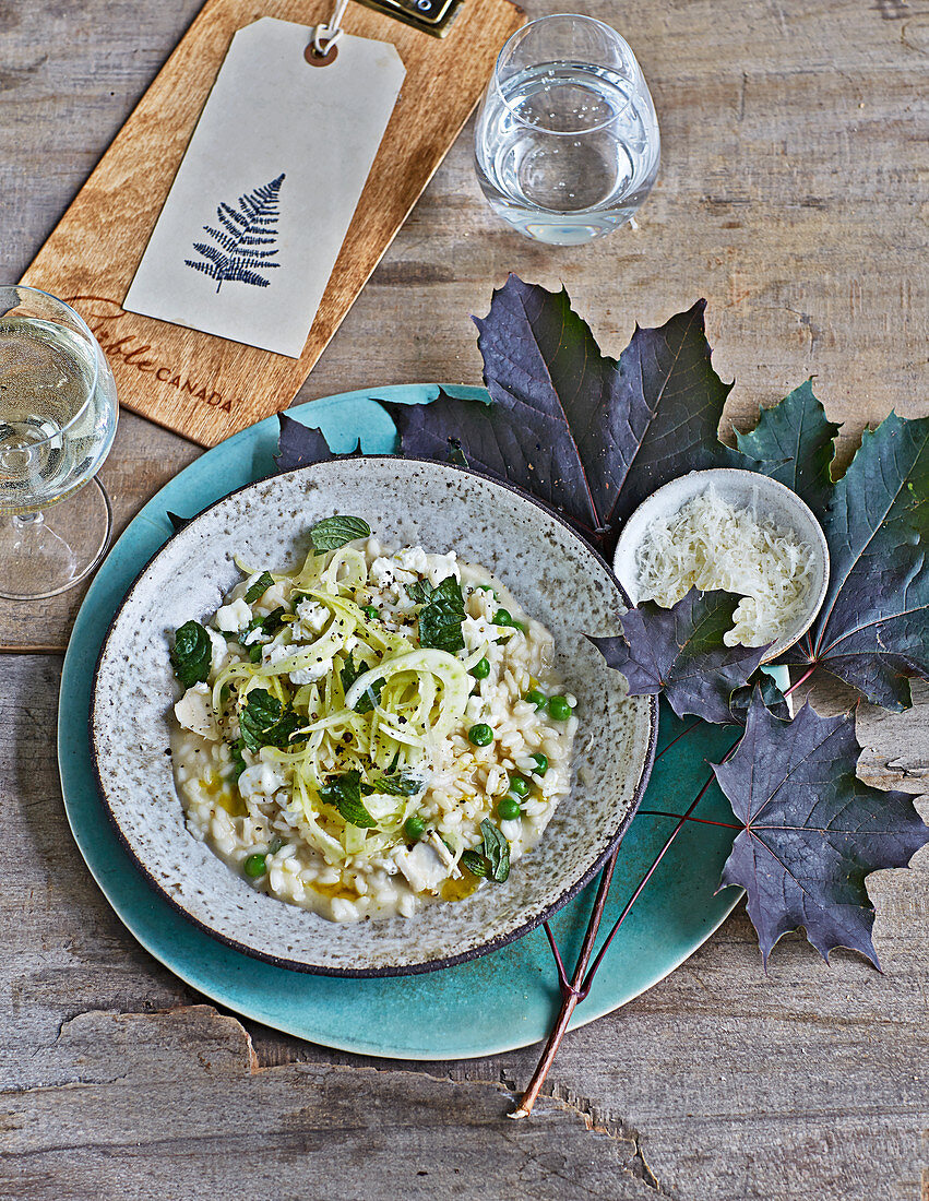 Risotto mit Fenchel, Erbsen, Ziegenfrischkäse und Minze