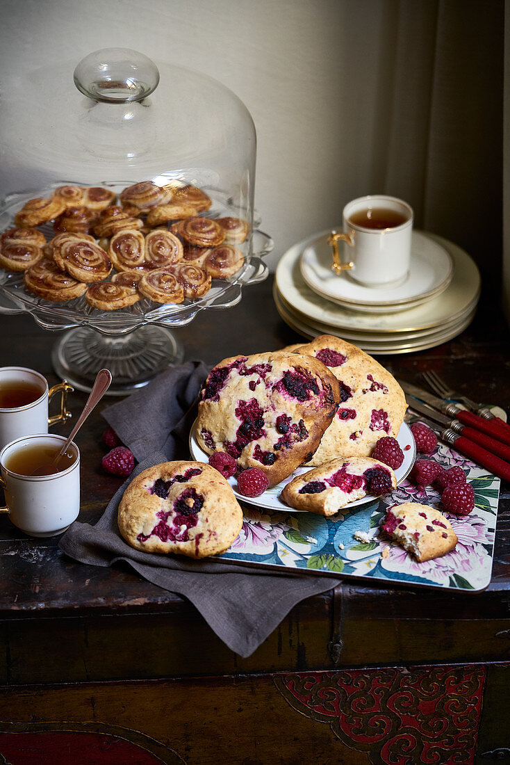 Biscuits served with tea