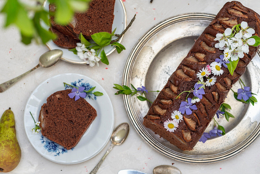 Chocolate pie with pears and flowers