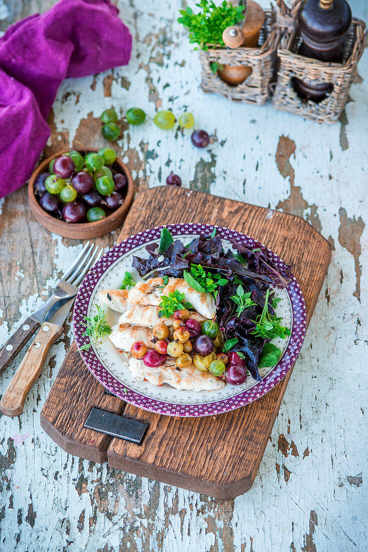 Chicken fillet with gooseberry chatny