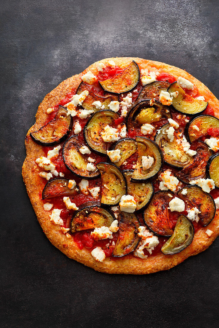 Psyllium husk pizza with aubergines, harissa and feta cheese (low carb)