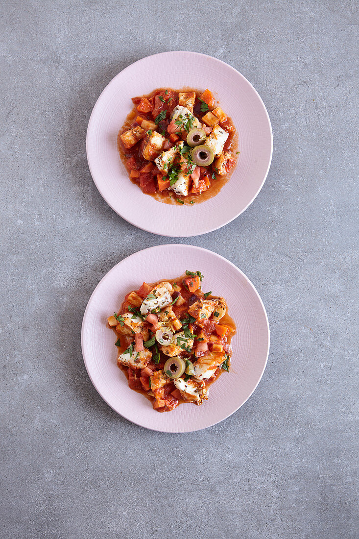 Orientalische Kabeljau-Tomaten-Tajine mit Zitrone