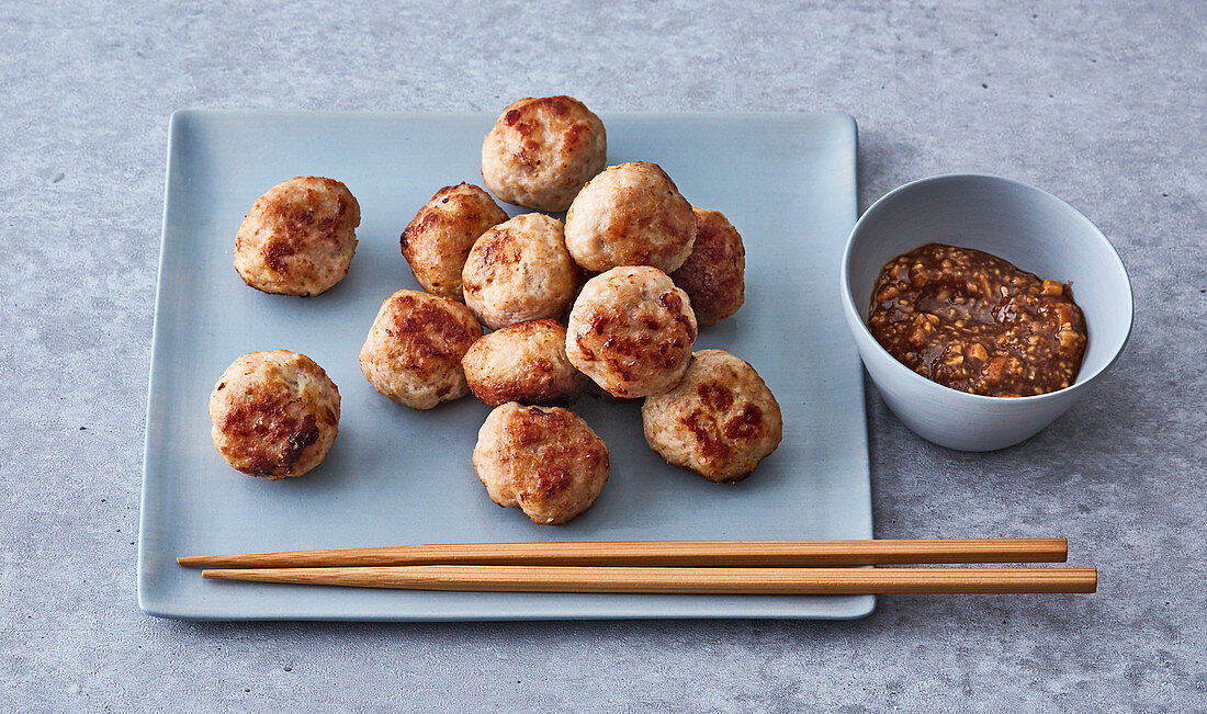 Vietnamese meatballs with a peanut dip