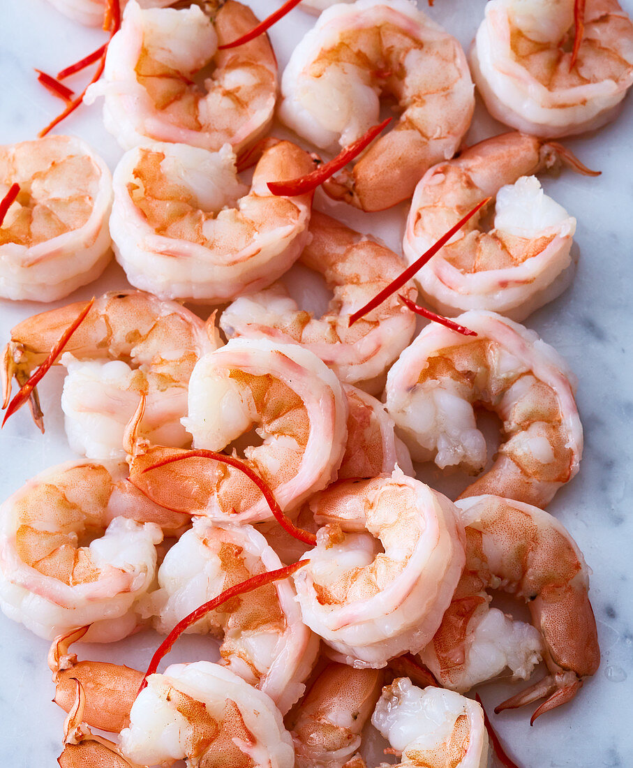 Pre-cooked king prawns with chilli stripes