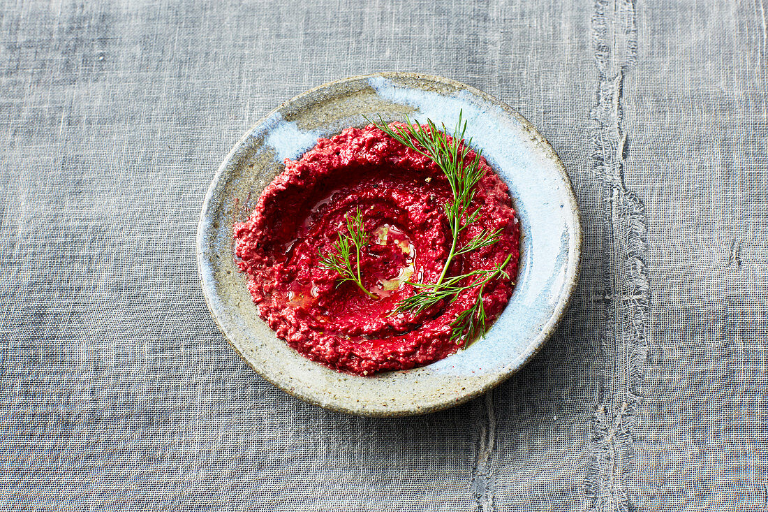 Beetroot and avocado cream