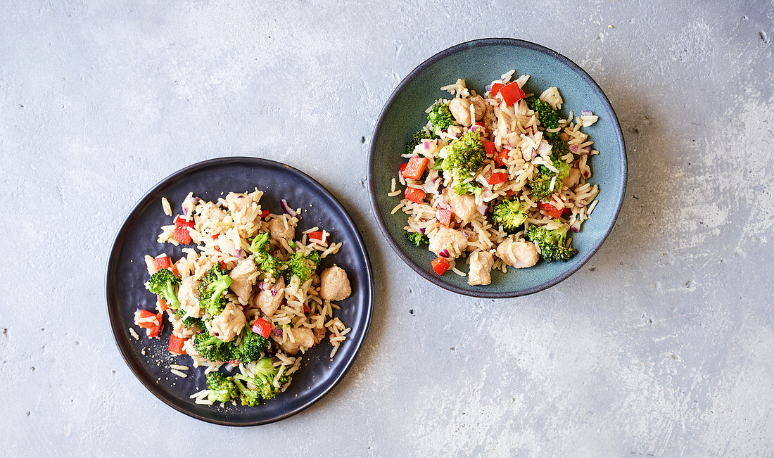 Thai fried rice made in a hot-air fryer