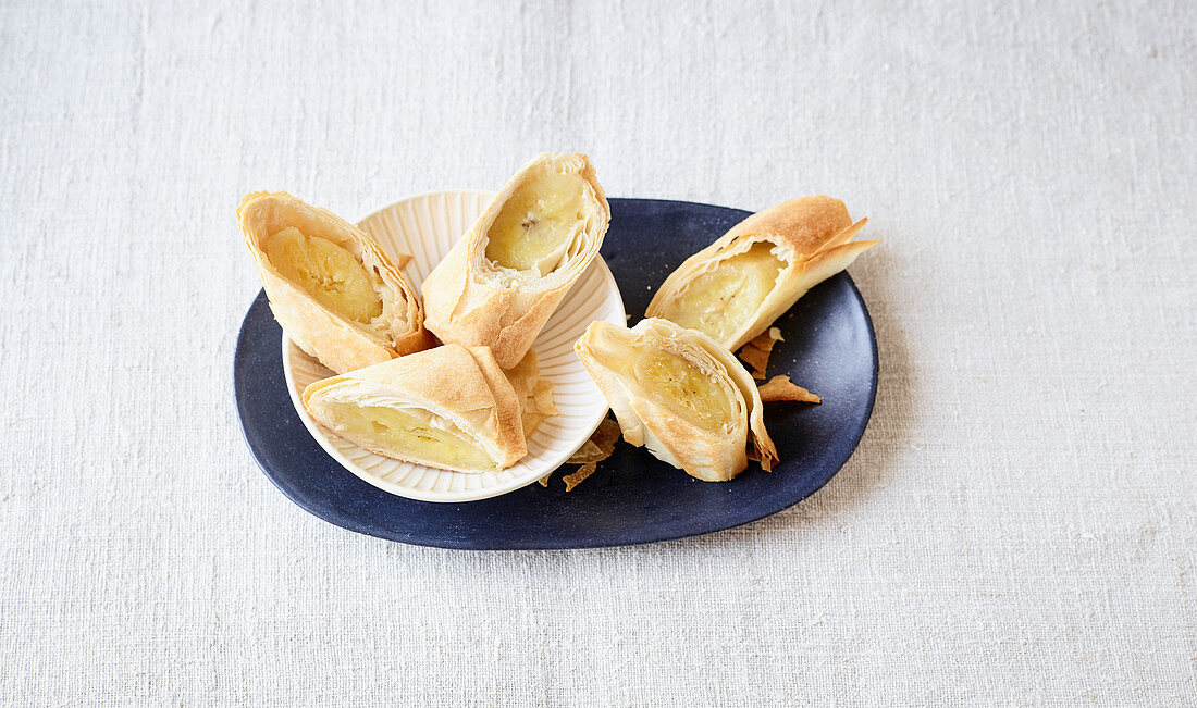 Baked bananas made in a hot-air fryer
