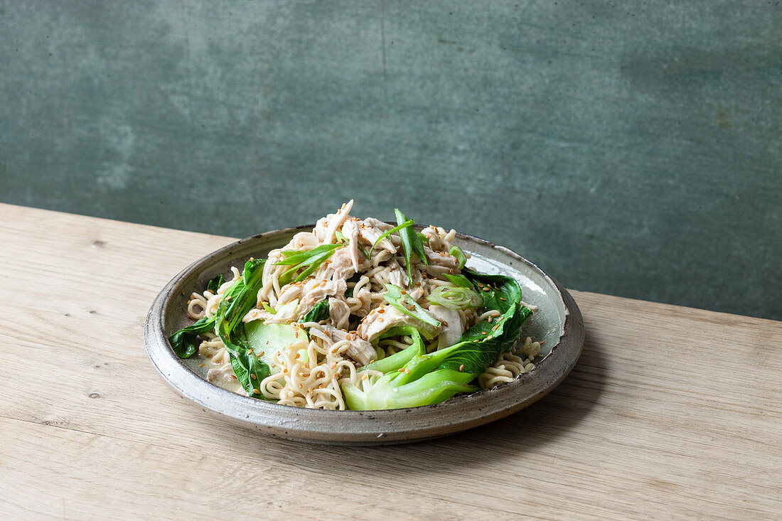 Miw noodles with ginger chicken and miso butter sauce