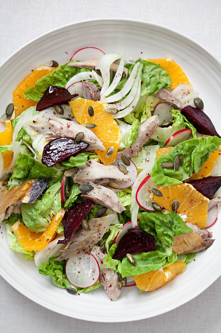 Orangen-Fenchel-Salat mit Roter Bete und Hähnchen