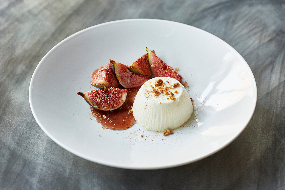 Figs with Panna cotta