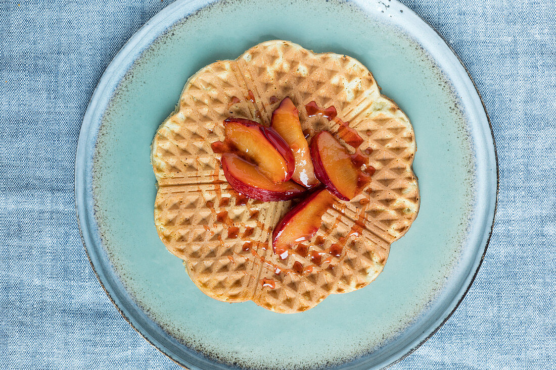 Rice waffles with plums