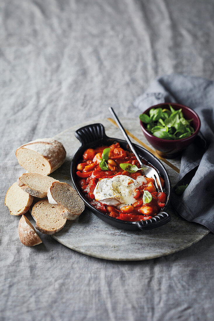 Baked beans with goat's cheese and chorizo