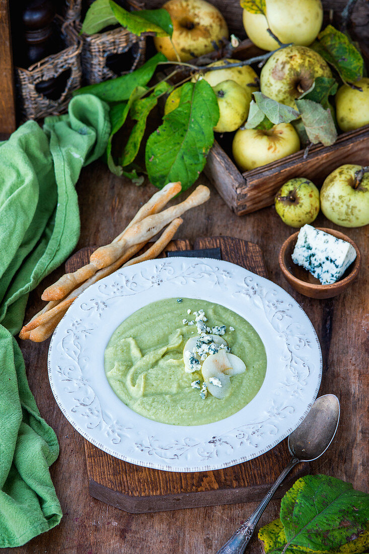 Apple and celery soup with blue cheese