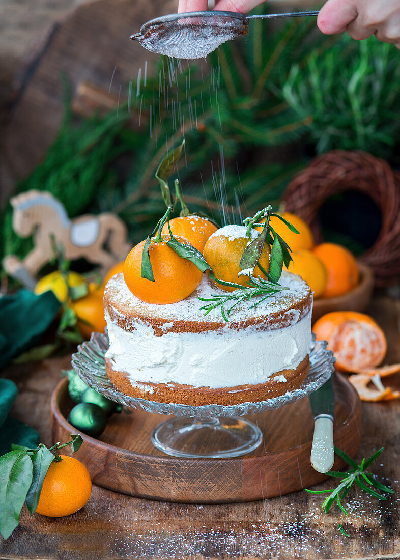 Mandarinentorte mit Mandarinenbiskuit und Frischkäsecreme