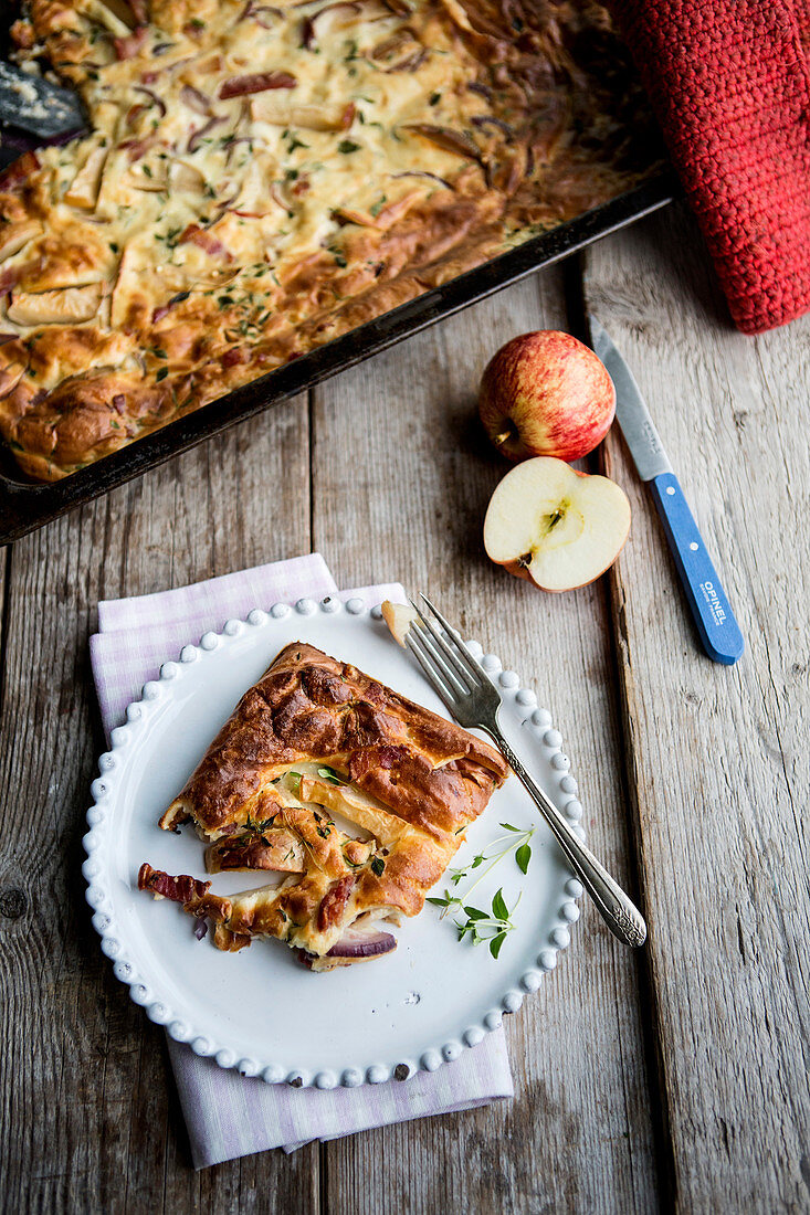 Pancakes with apple, pork and thyme