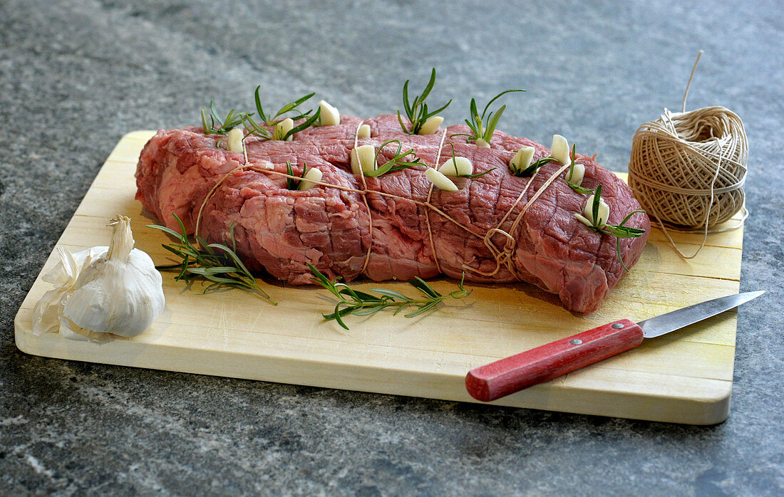 Beef roulade with garlic and rosemary