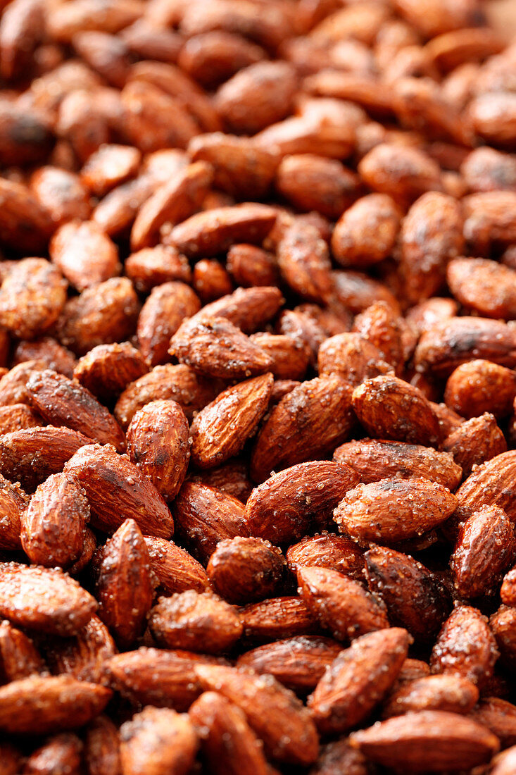 Roasted almonds (full-frame)