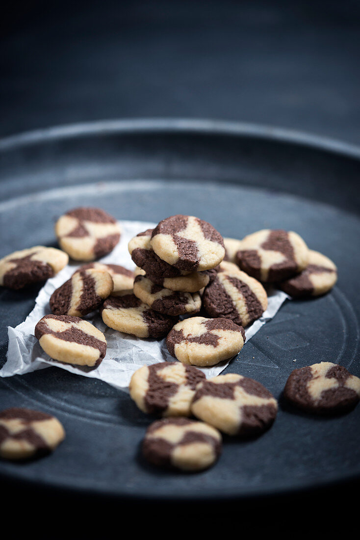 Vegan black-and-white biscuits