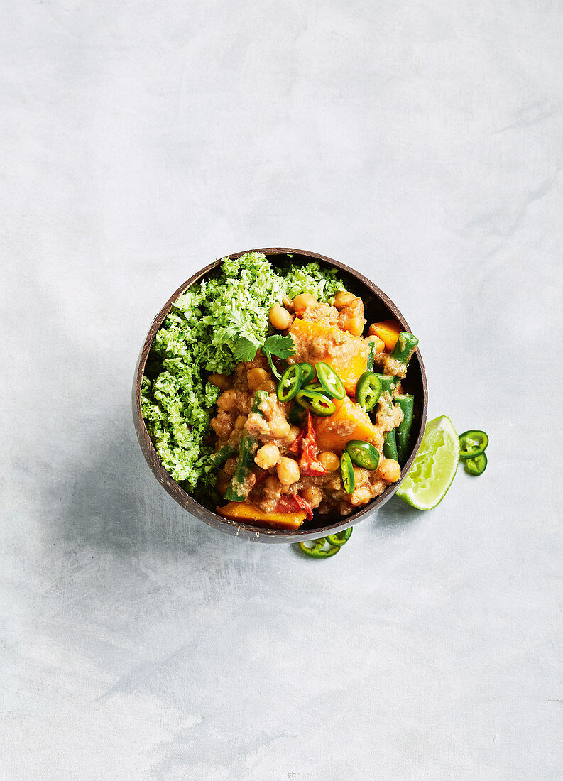 Kokos-Kichererbsencurry mit Broccolireis (Asien)